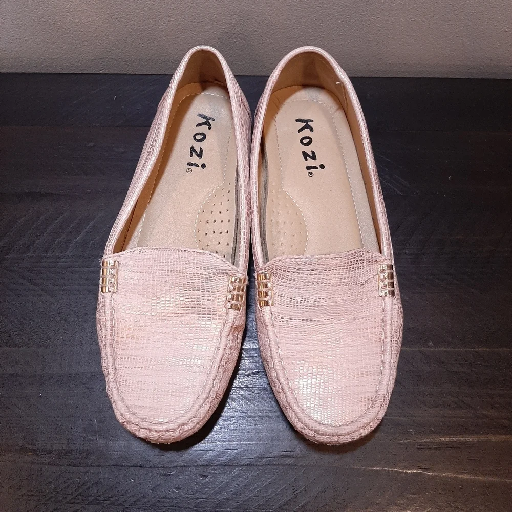 Kozi Metallic Loafer Shoes Light Pink Vegan Faux Leather Gold Slip On Flats 37
